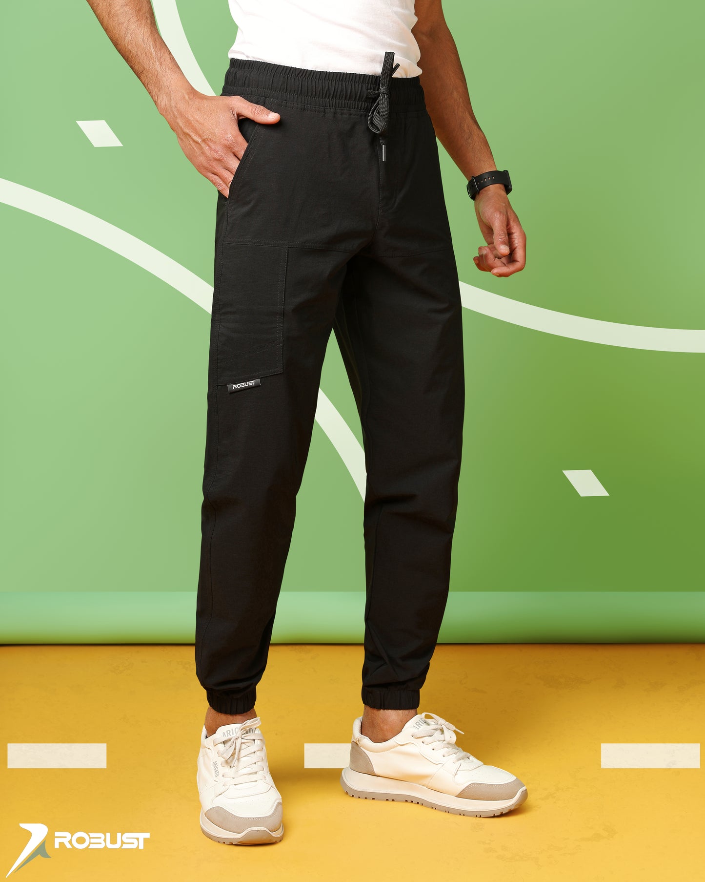 ROBUST Fit Sweatpants soft اسود