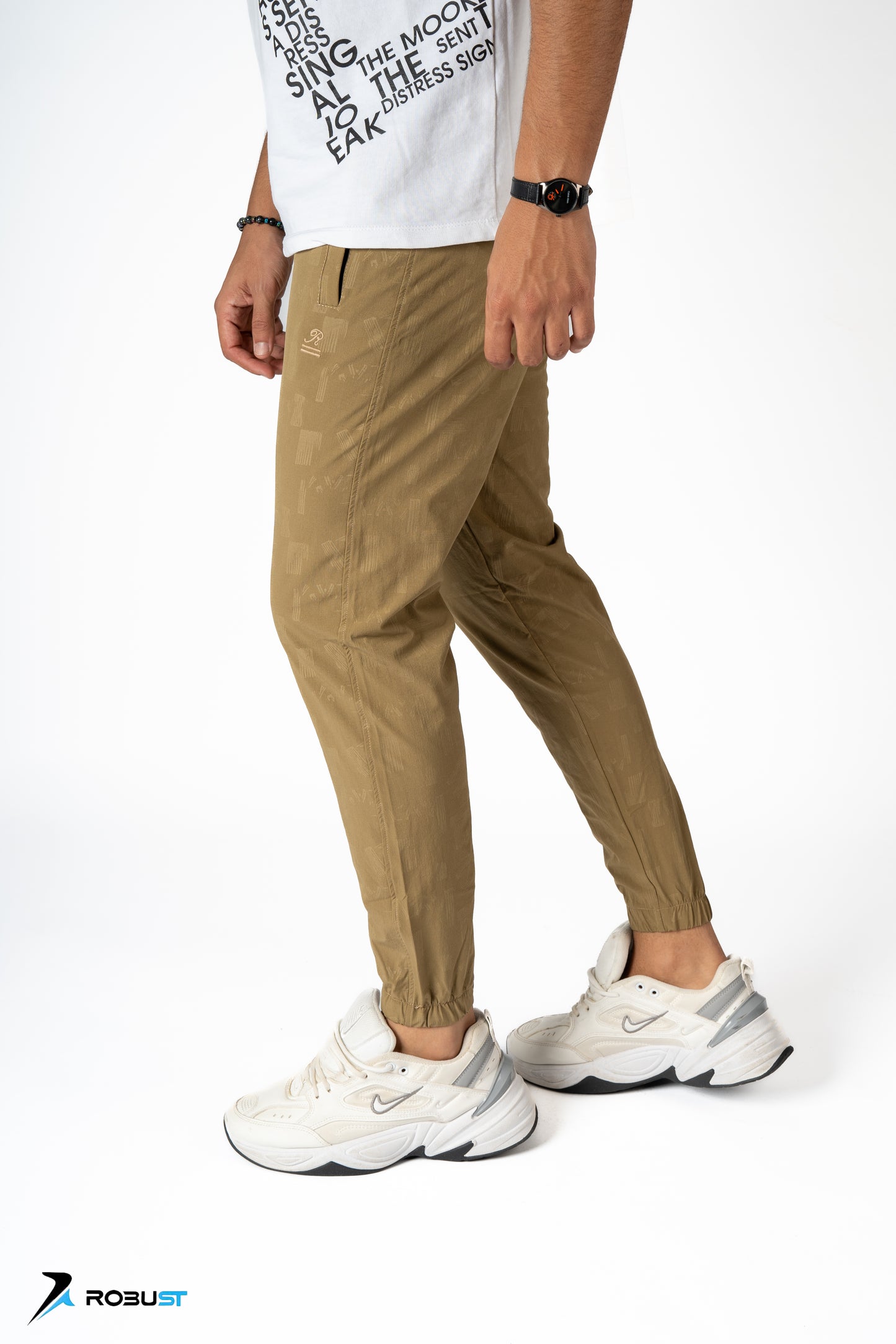 بني ROBUST Fit Sweatpants soft