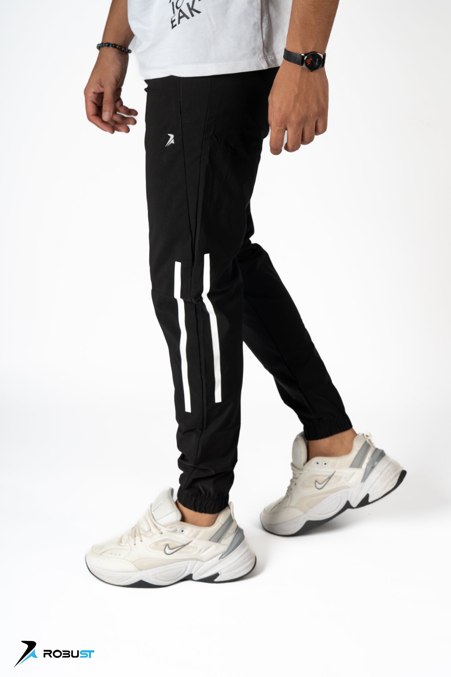 ROBUST Fit Sweatpants Soft اسود