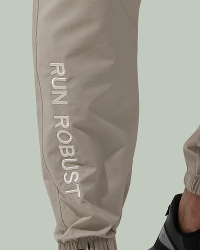 ROBUST Fit Sweatpants Soft بيج