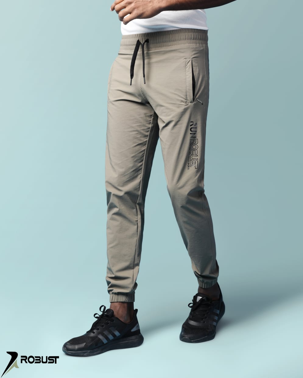 ROBUST FIT Sweatpants كموني